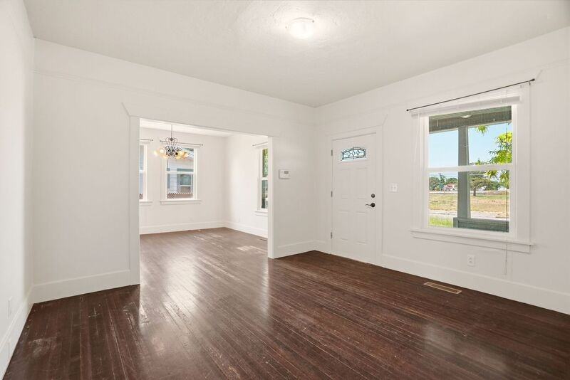 3908 E 4th Ave - Photo 4 of 23