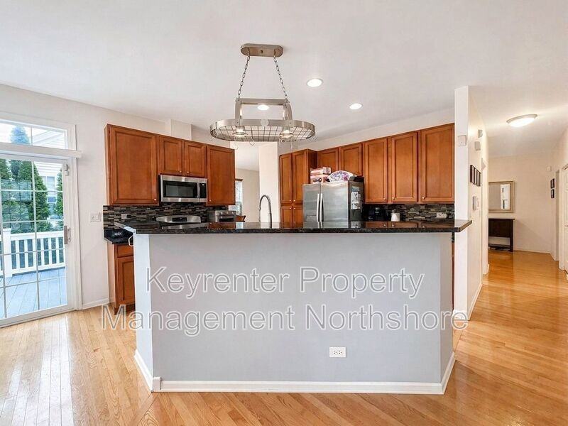 3148 Concord Ln - Photo 3 of 29