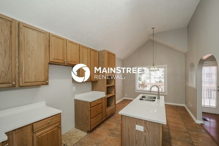 1041 Dalby Way - Photo 7 of 17