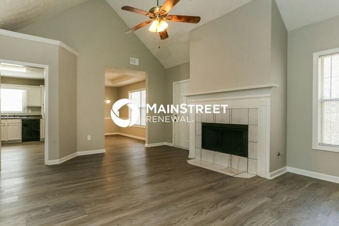 250 Saratoga Ct - Photo 4 of 16