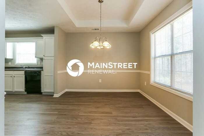 250 Saratoga Ct - Photo 6 of 16