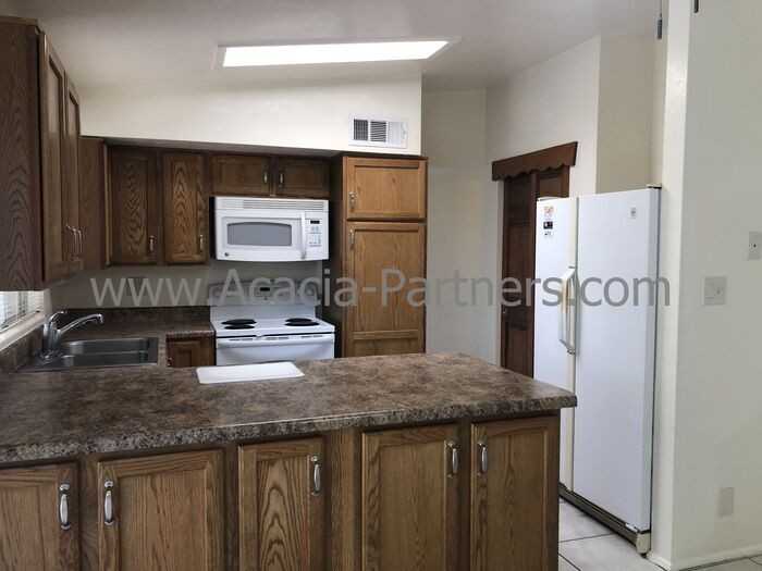 7426 E Princeton Dr - Photo 6 of 18