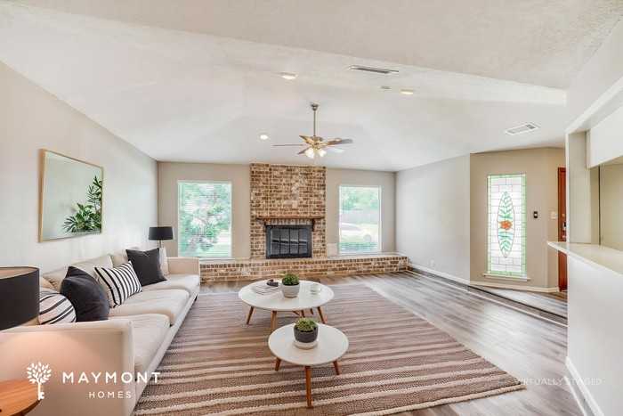 13823 Swiss Hill Dr - Photo 5 of 15