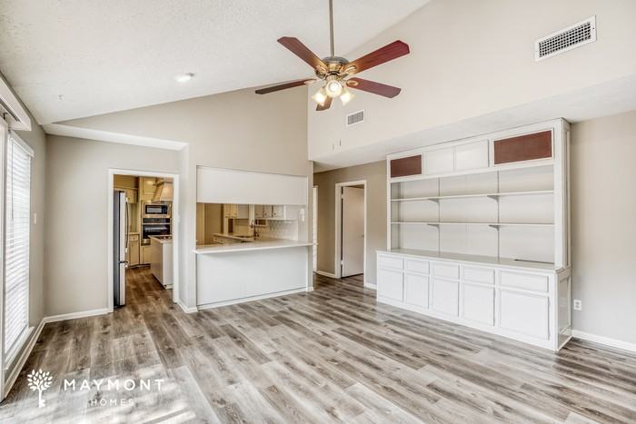 13823 Swiss Hill Dr - Photo 7 of 15