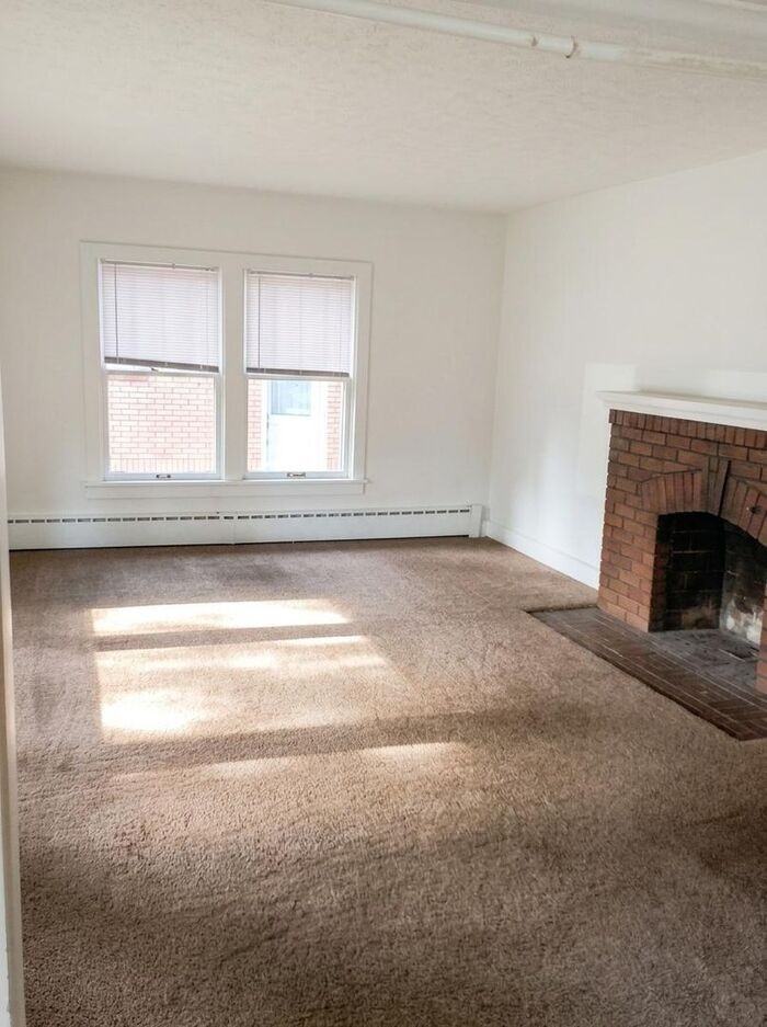630 S Whitcomb St - Photo 4 of 18
