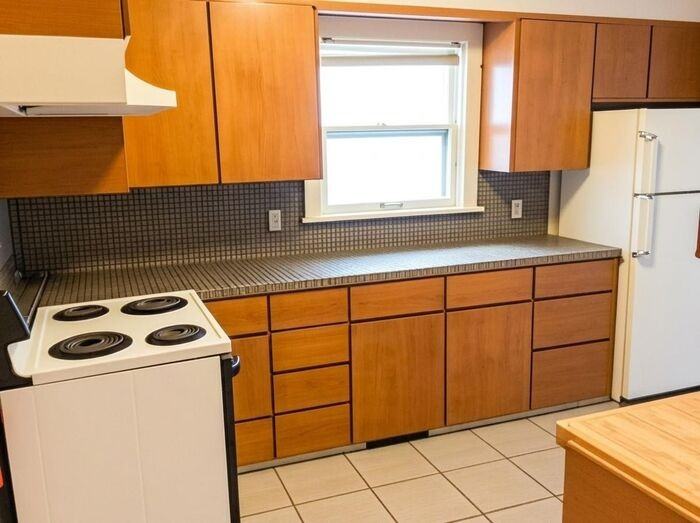 630 S Whitcomb St - Photo 5 of 18