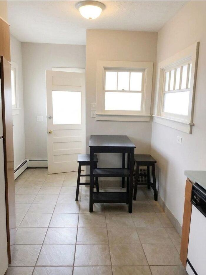 630 S Whitcomb St - Photo 6 of 18