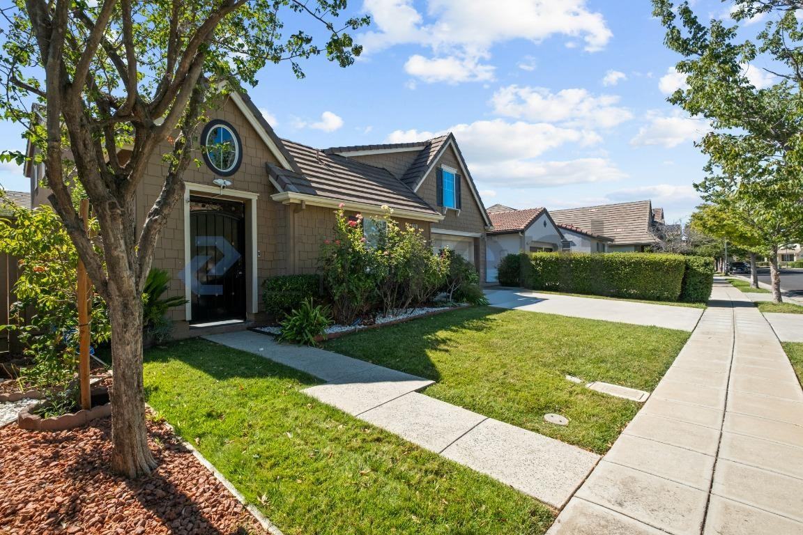 633 Farrington St - Photo 4 of 27