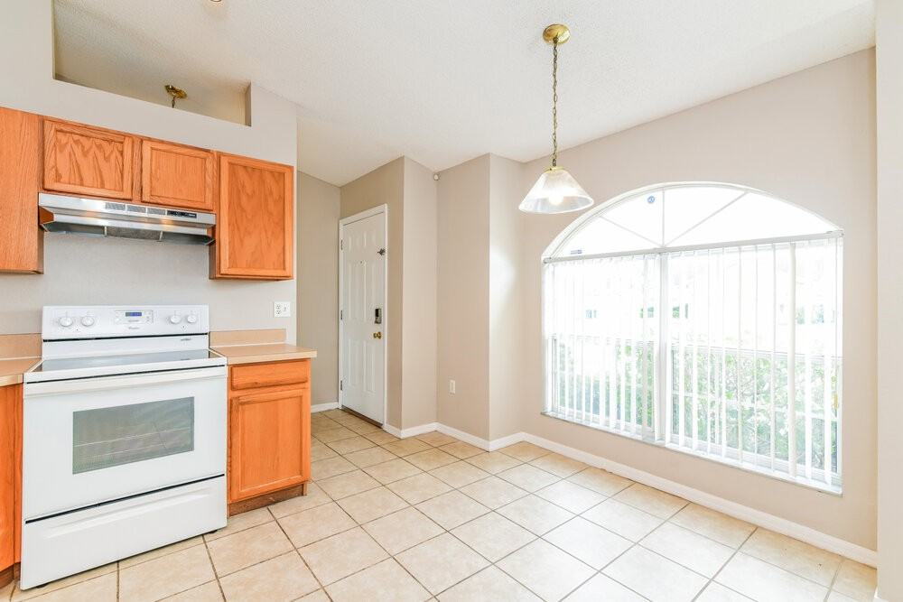 338 Arlington Cir - Photo 7 of 16