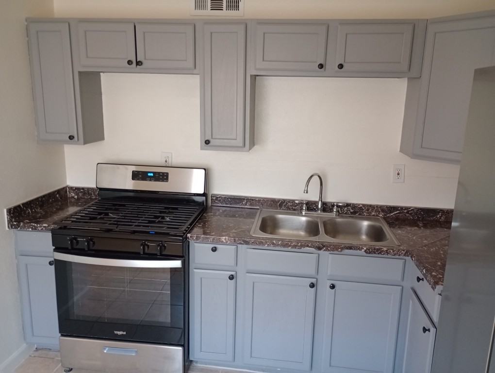 401 N D St #5 - Photo 3 of 17