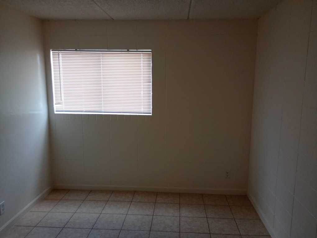 401 N D St #5 - Photo 4 of 17