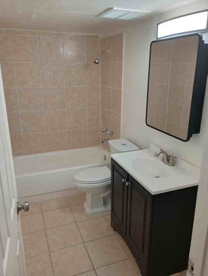 401 N D St #5 - Photo 6 of 17