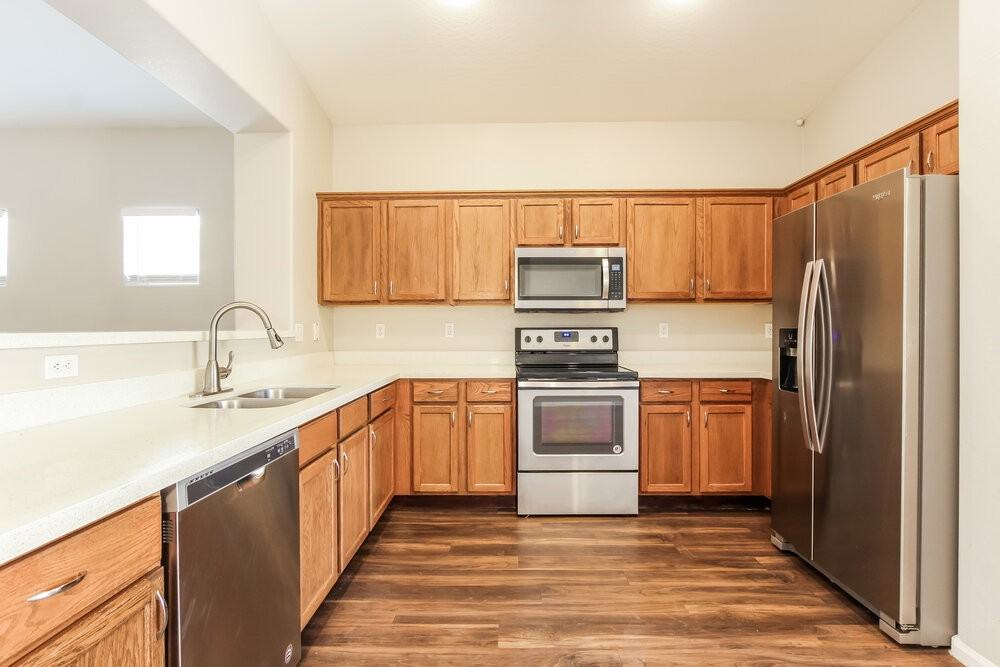 7154 W Globe Ave - Photo 7 of 16