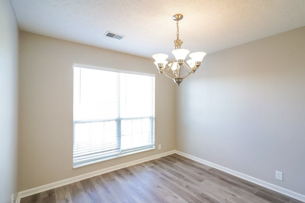 3106 Creekview Ln - Photo 6 of 17