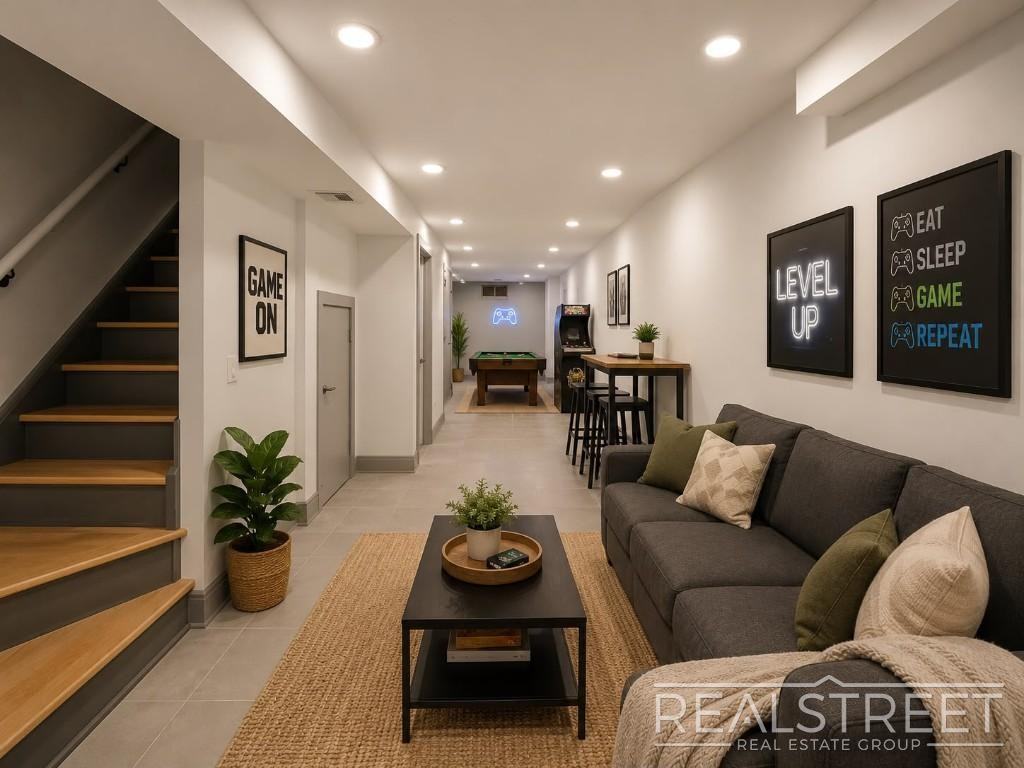 76 George Street #1R - Photo 3 of 9