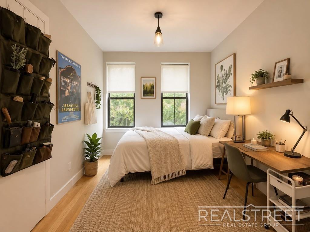 76 George Street #1R - Photo 6 of 9