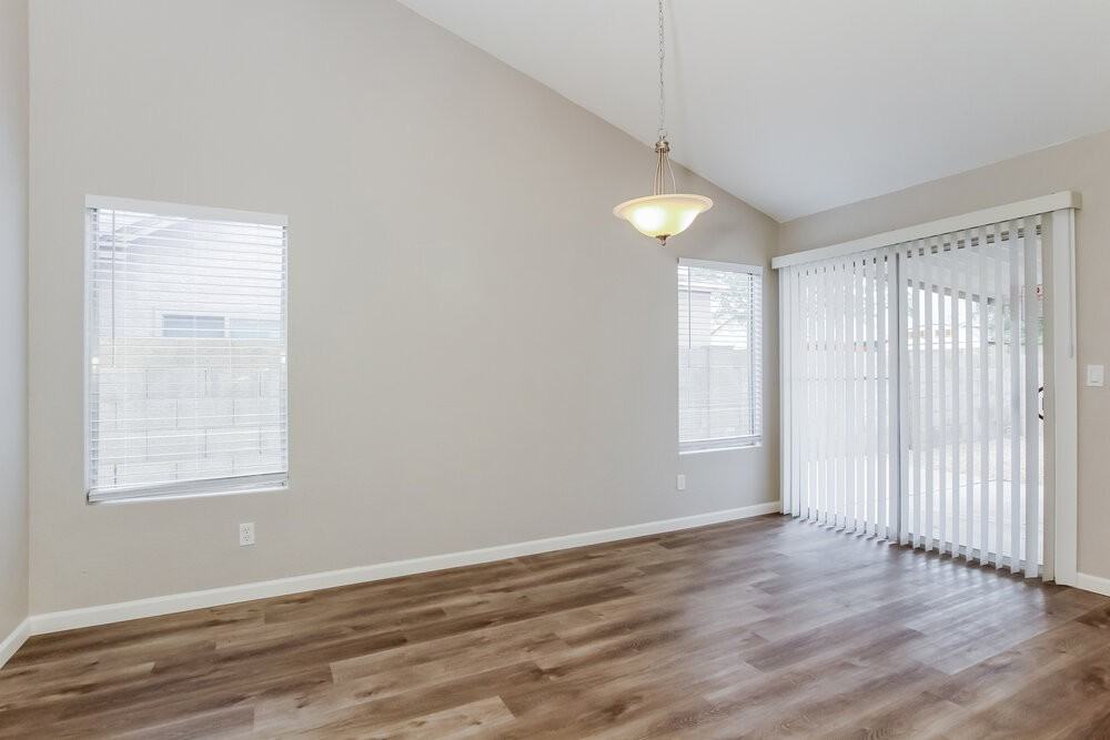 5526 W Garden Dr - Photo 6 of 16