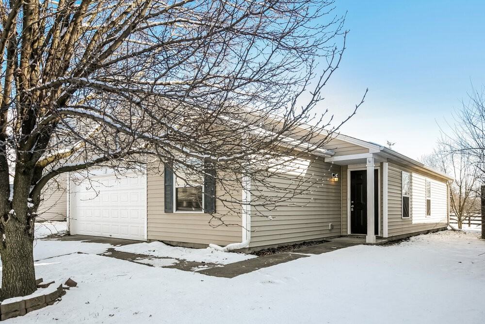 10860 Wymm Ln - Photo 2 of 25