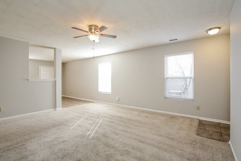 10860 Wymm Ln - Photo 3 of 25