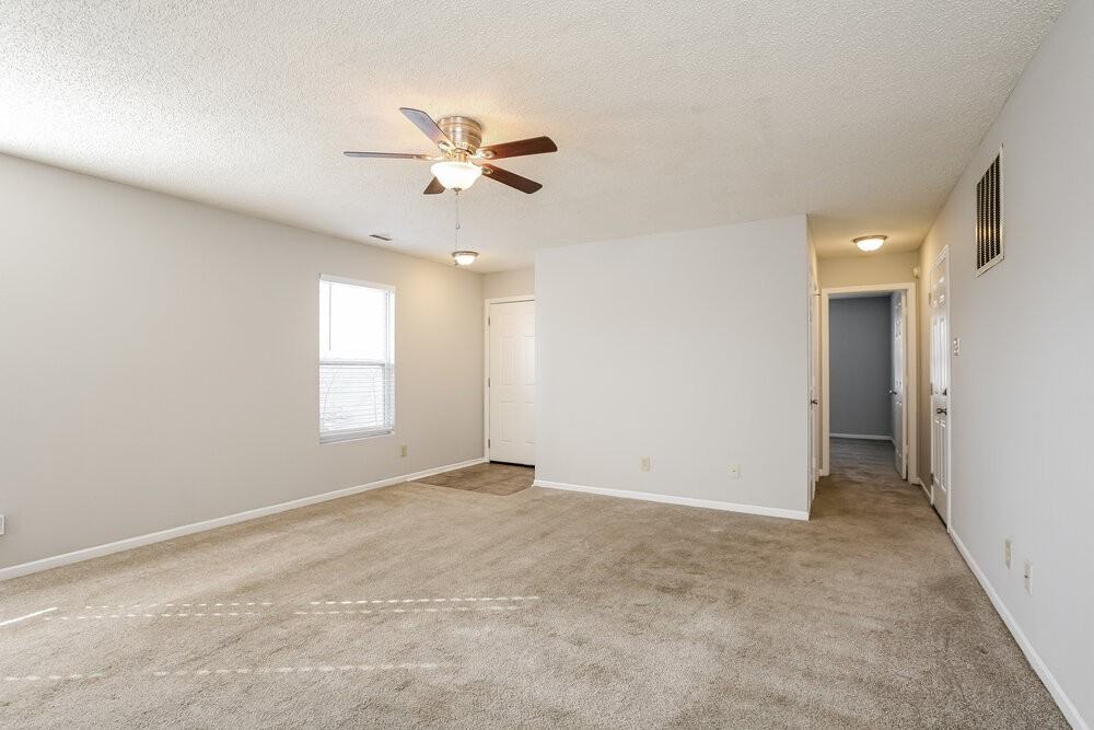 10860 Wymm Ln - Photo 4 of 25