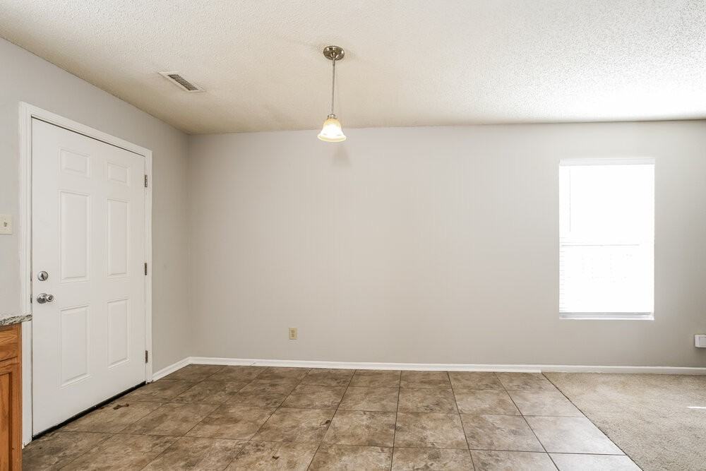 10860 Wymm Ln - Photo 6 of 25