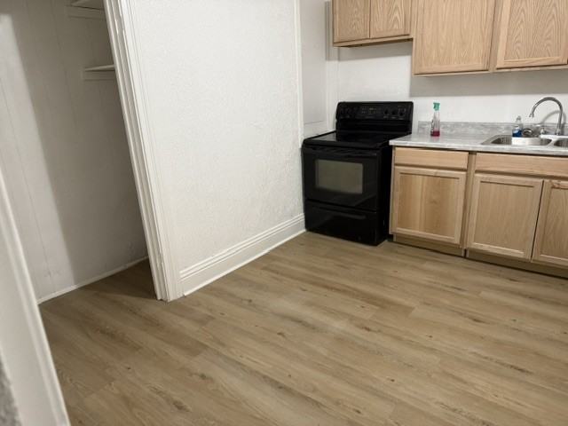 311 5th St #2 - Photo 5 of 26