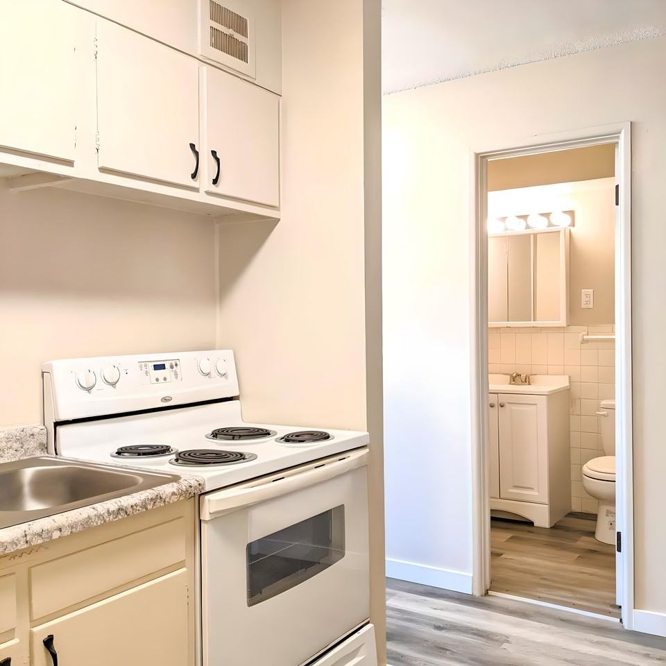 1527 Westminster St #1527-304 - Photo 4 of 24