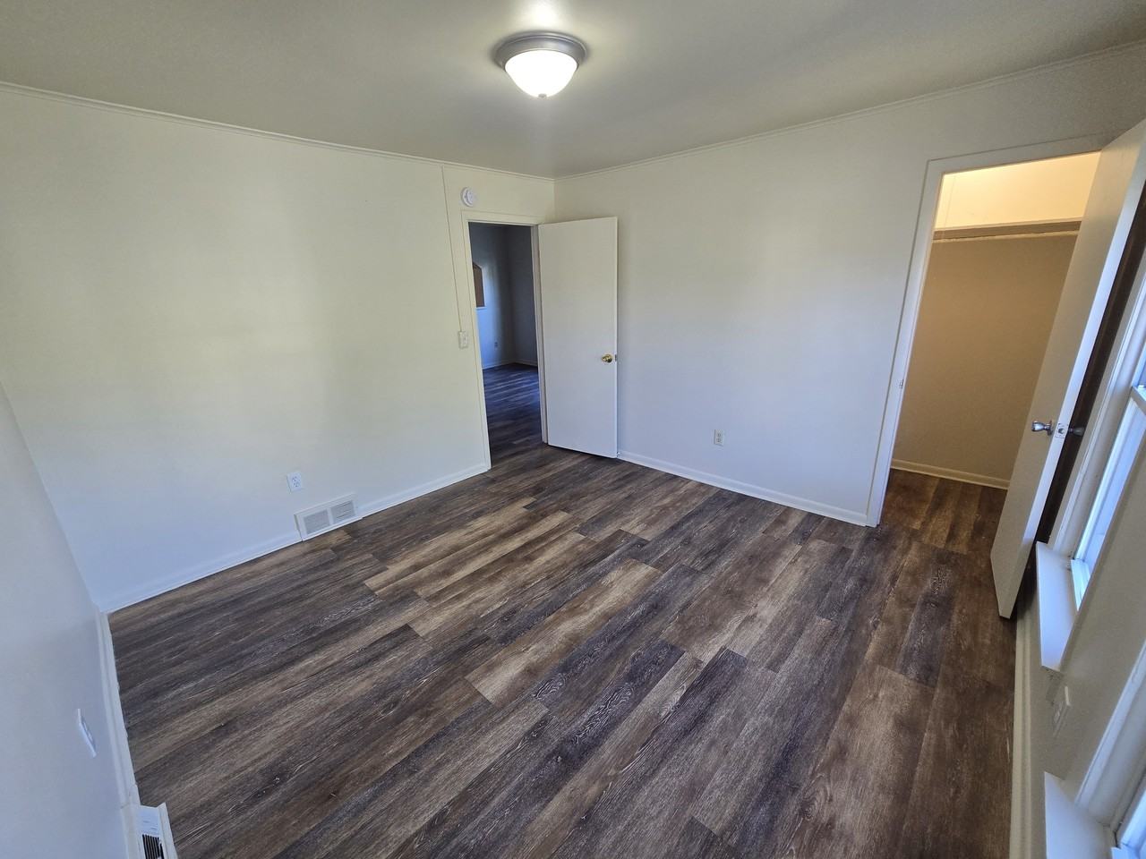 112 Helen St #2 - Photo 7 of 19