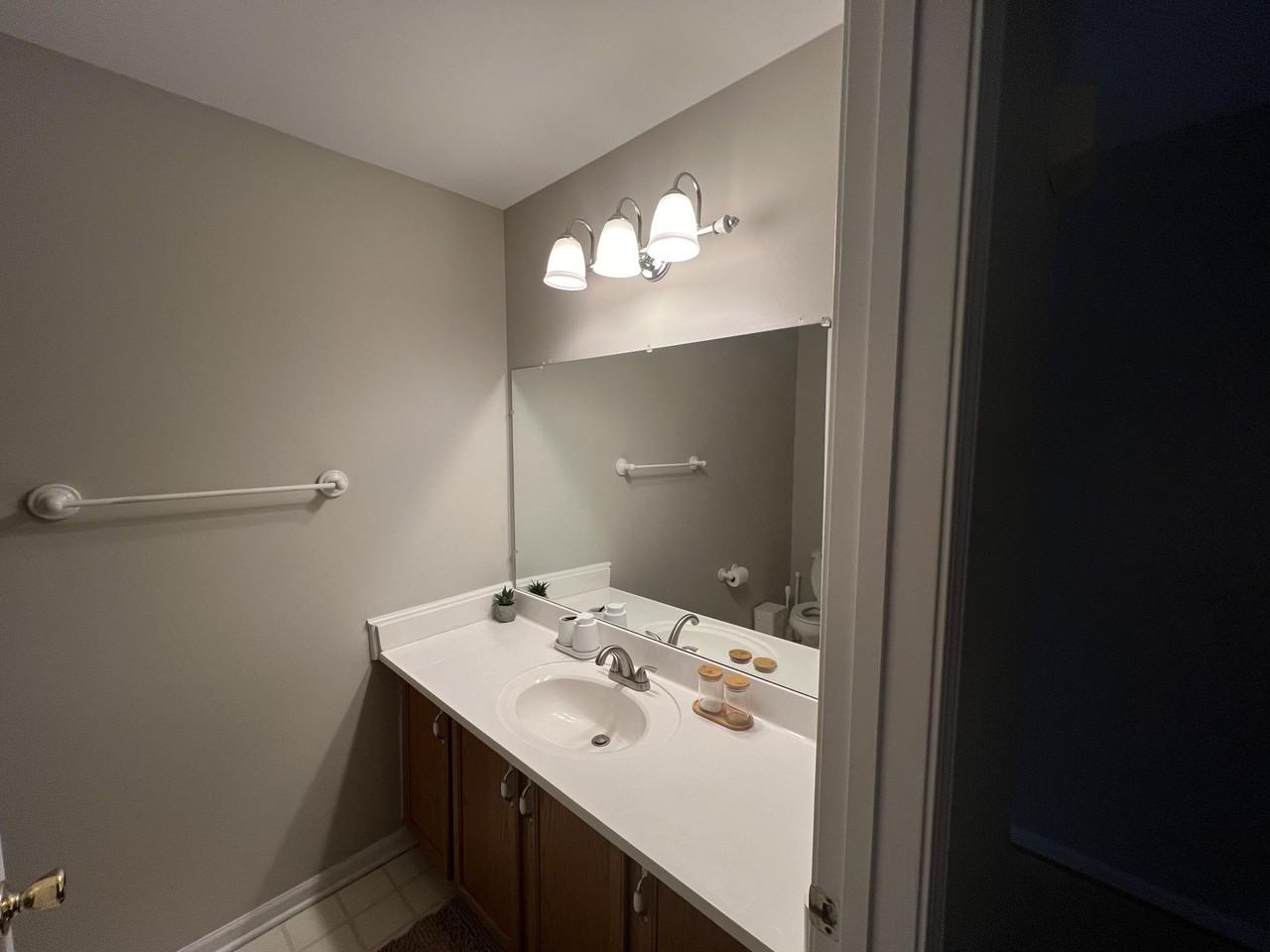 3127 Dunwoodie Rd #38 - Photo 7 of 50