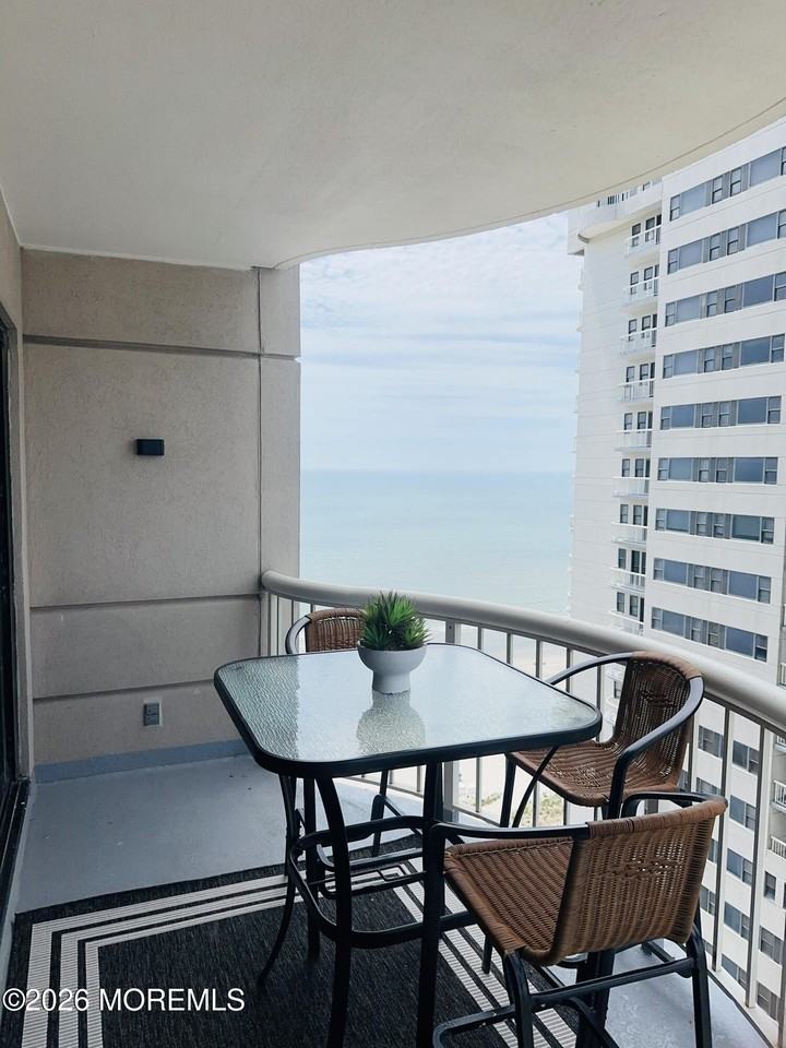 3101 Boardwalk #2802A