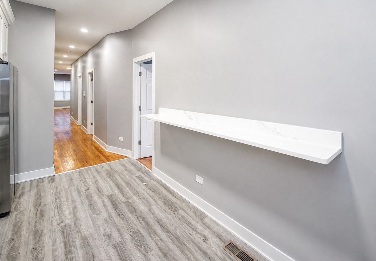 5310 S Harper Ave #2S - Photo 5 of 13