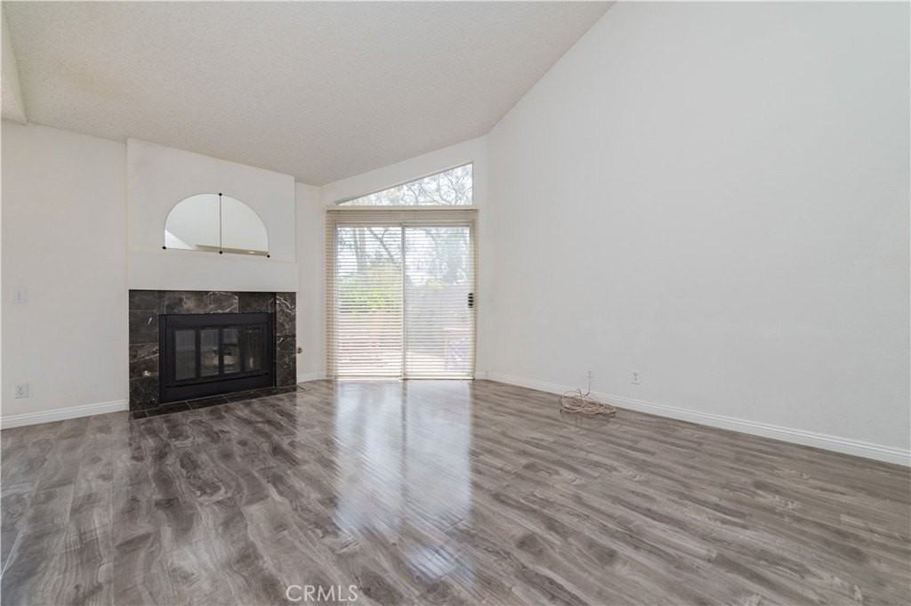 333 Stanford Ct #30 - Photo 6 of 24