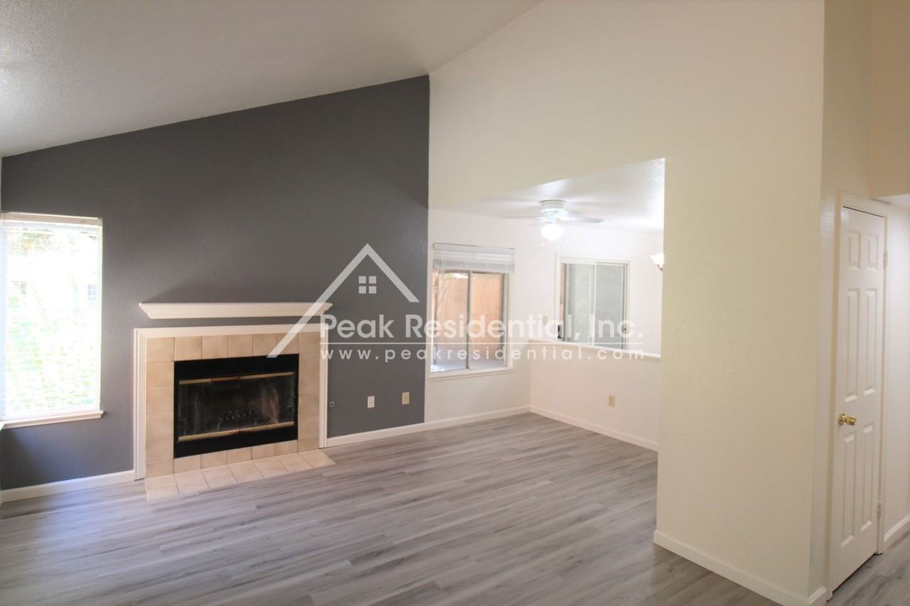 2641 Decker Way - Photo 3 of 38