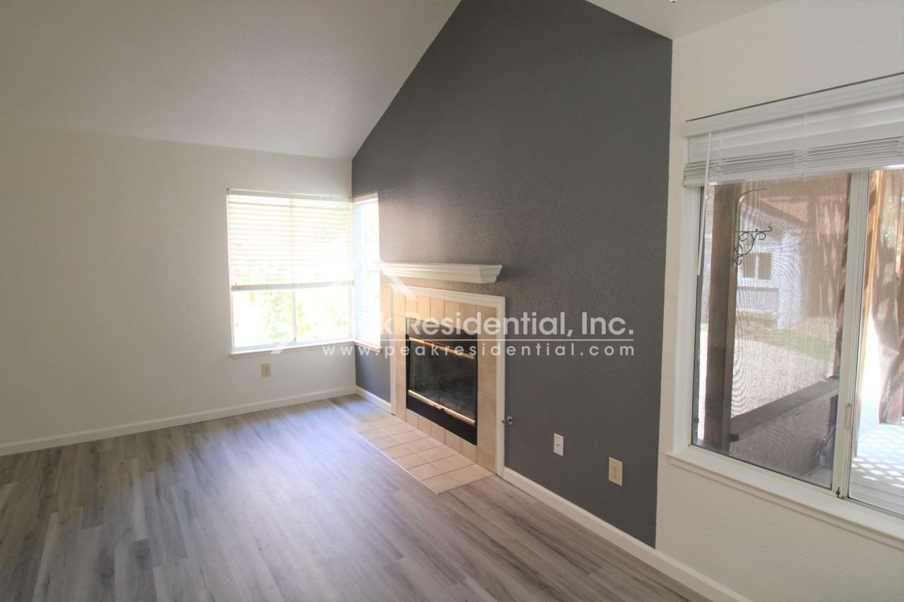 2641 Decker Way - Photo 5 of 38