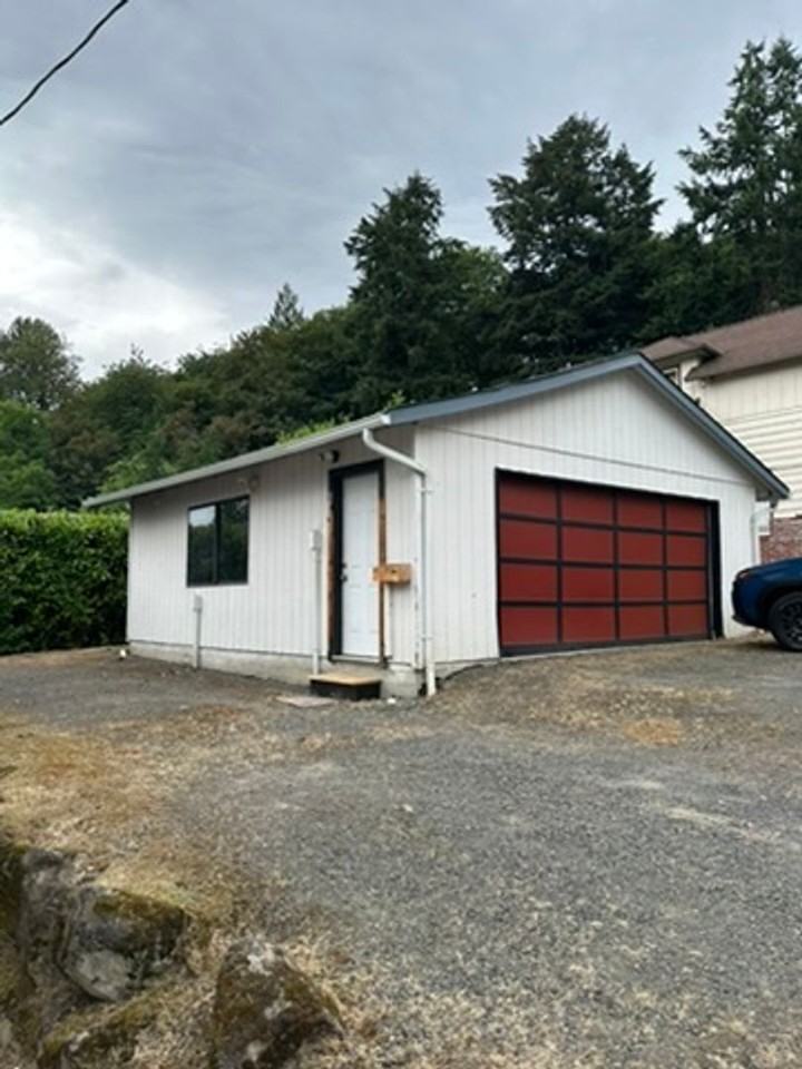 257 Ne 7th Ave - Photo 2 of 21