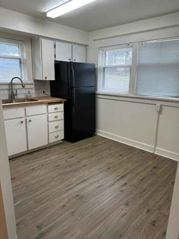 257 Ne 7th Ave - Photo 5 of 21