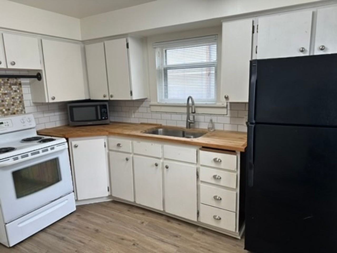 257 Ne 7th Ave - Photo 6 of 21