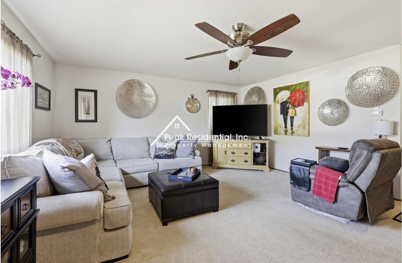 611 Mormon St #A - Photo 4 of 9