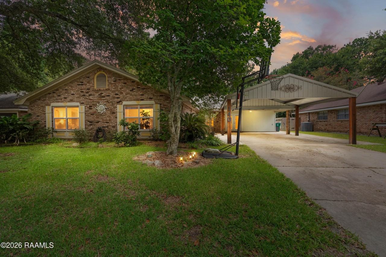 140 Orangewood Dr - Photo 2 of 30