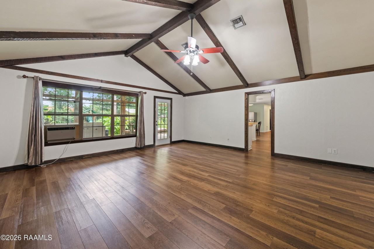 140 Orangewood Dr - Photo 3 of 30
