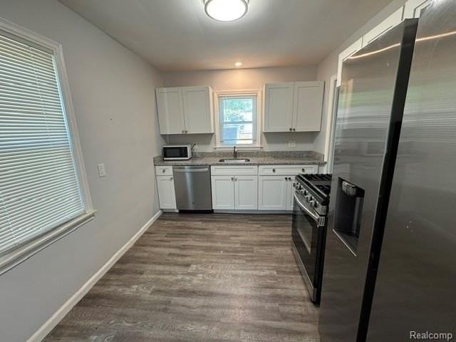 1825 Barrett Ave - Photo 2 of 9