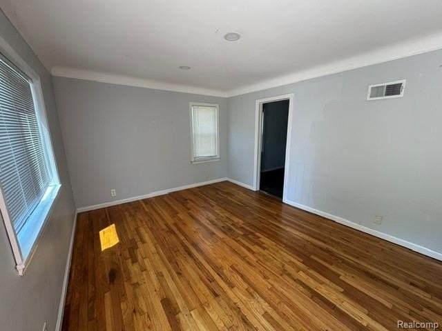 1825 Barrett Ave - Photo 4 of 9