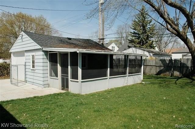 1815 Dallas Ave - Photo 3 of 22