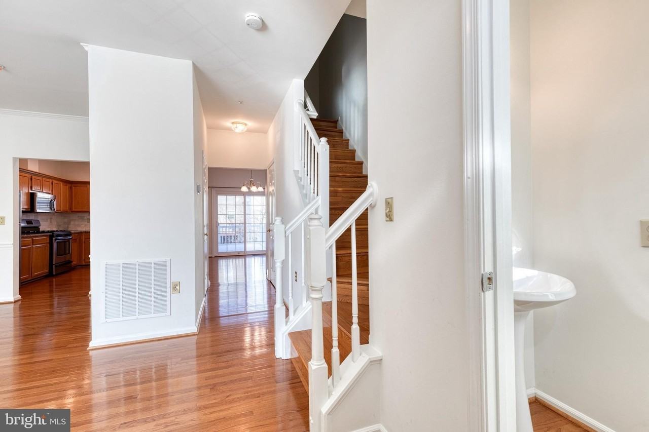2502 Weston Ct - Photo 2 of 23