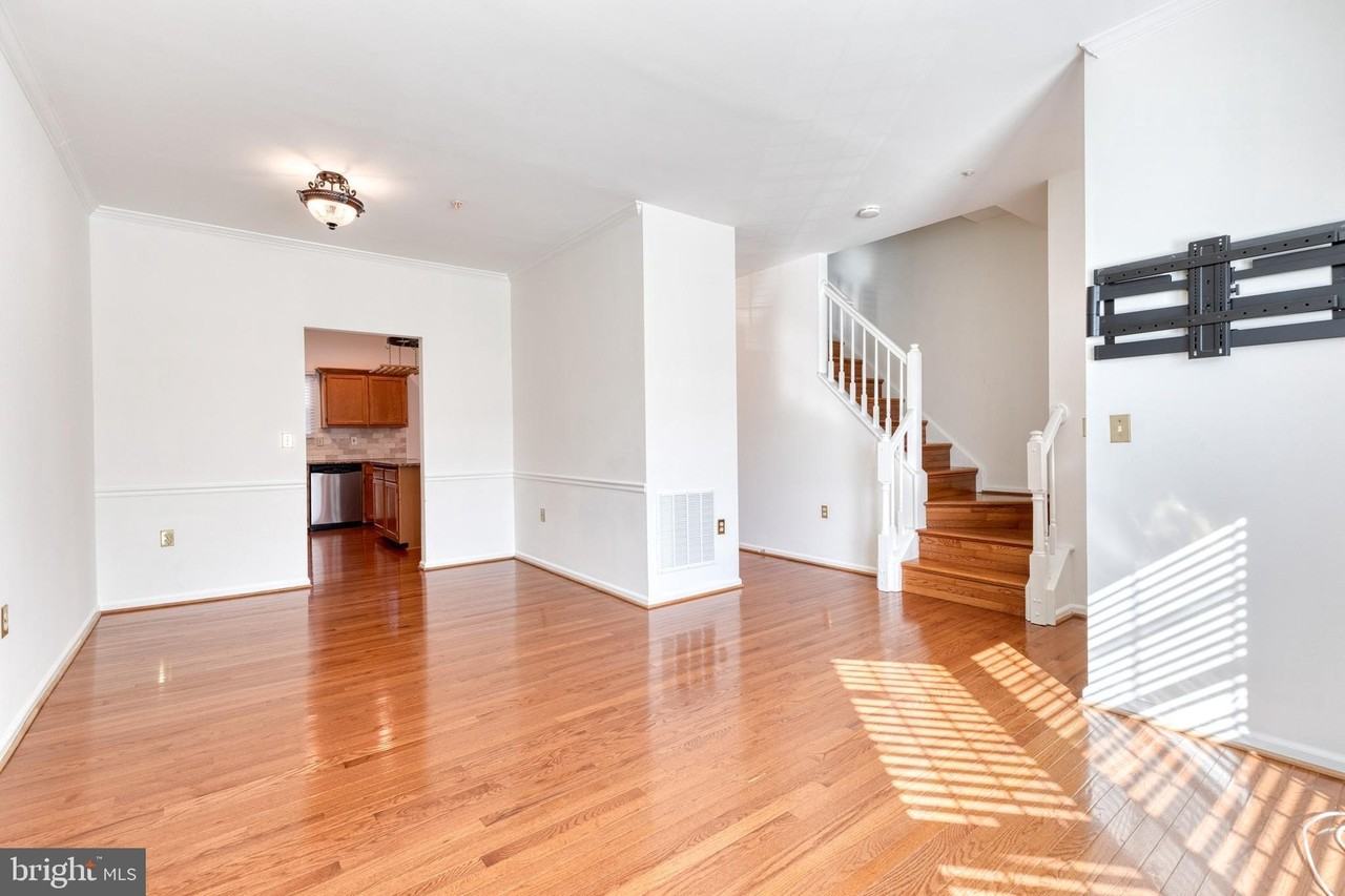 2502 Weston Ct - Photo 4 of 23