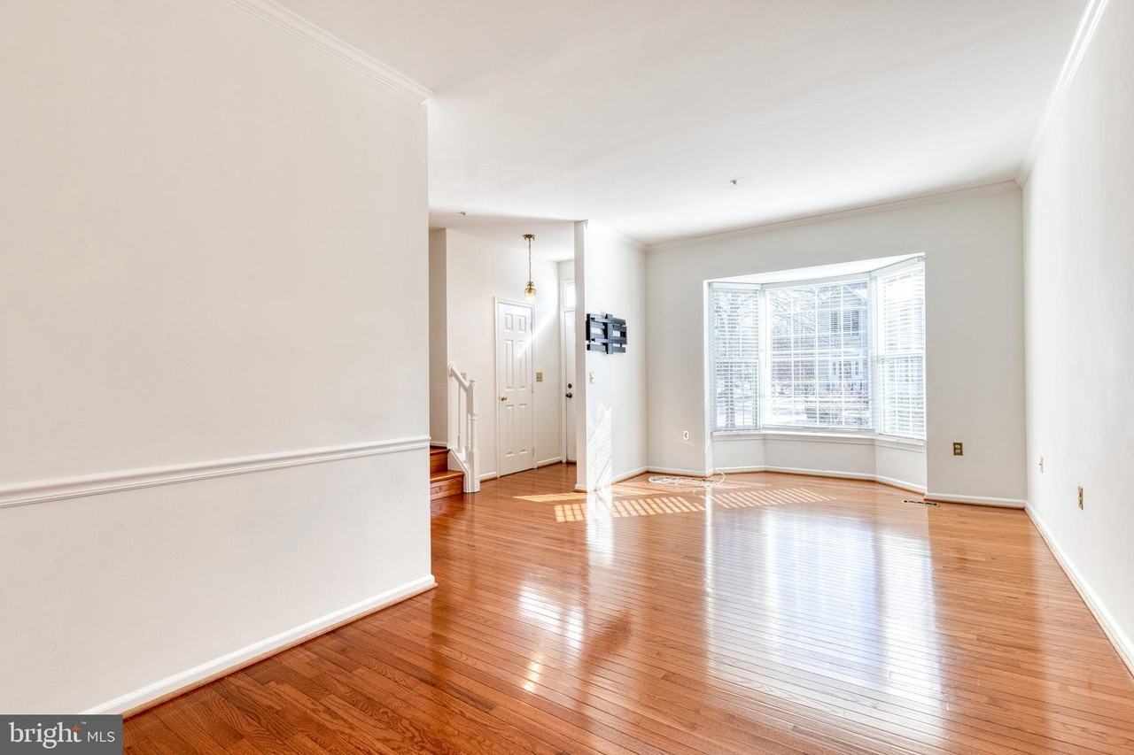 2502 Weston Ct - Photo 5 of 23