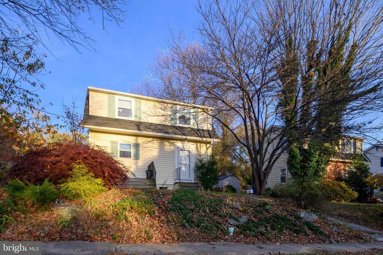 5911 Brackenridge Ave - Photo 2 of 28