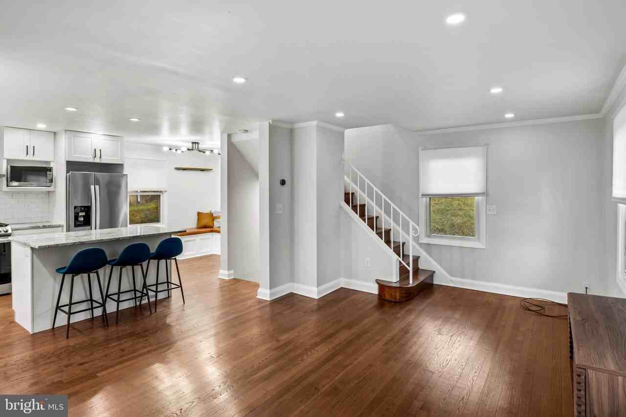 5911 Brackenridge Ave - Photo 6 of 28