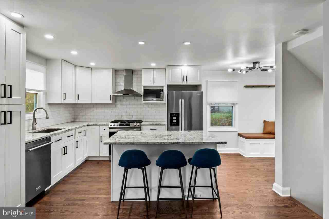 5911 Brackenridge Ave - Photo 7 of 28