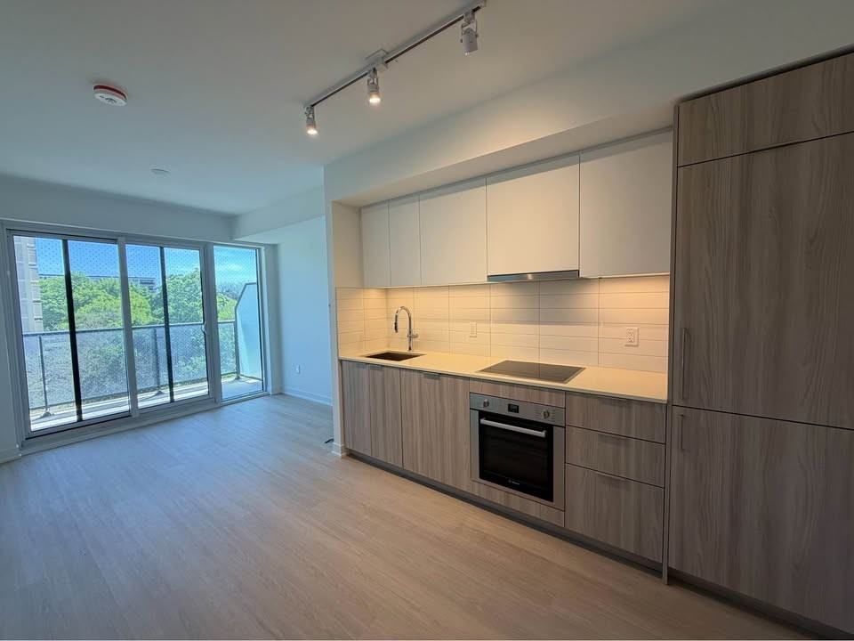 15 David Salomon Drive #408 - Photo 2 of 16
